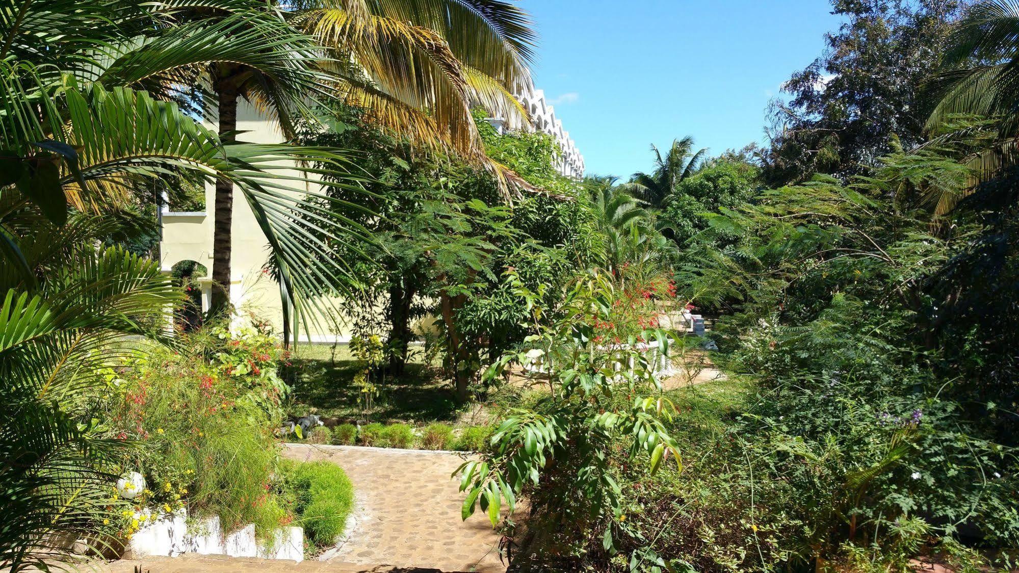 Ar Sun Hotel Antsiranana Exterior photo